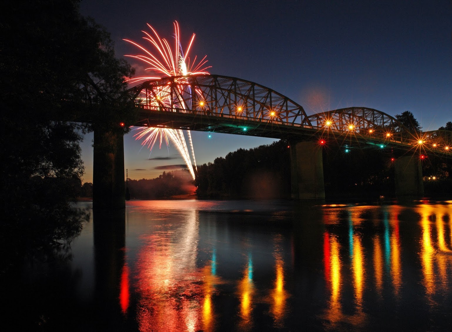 Skyline and landmark view of Albany, Oregon