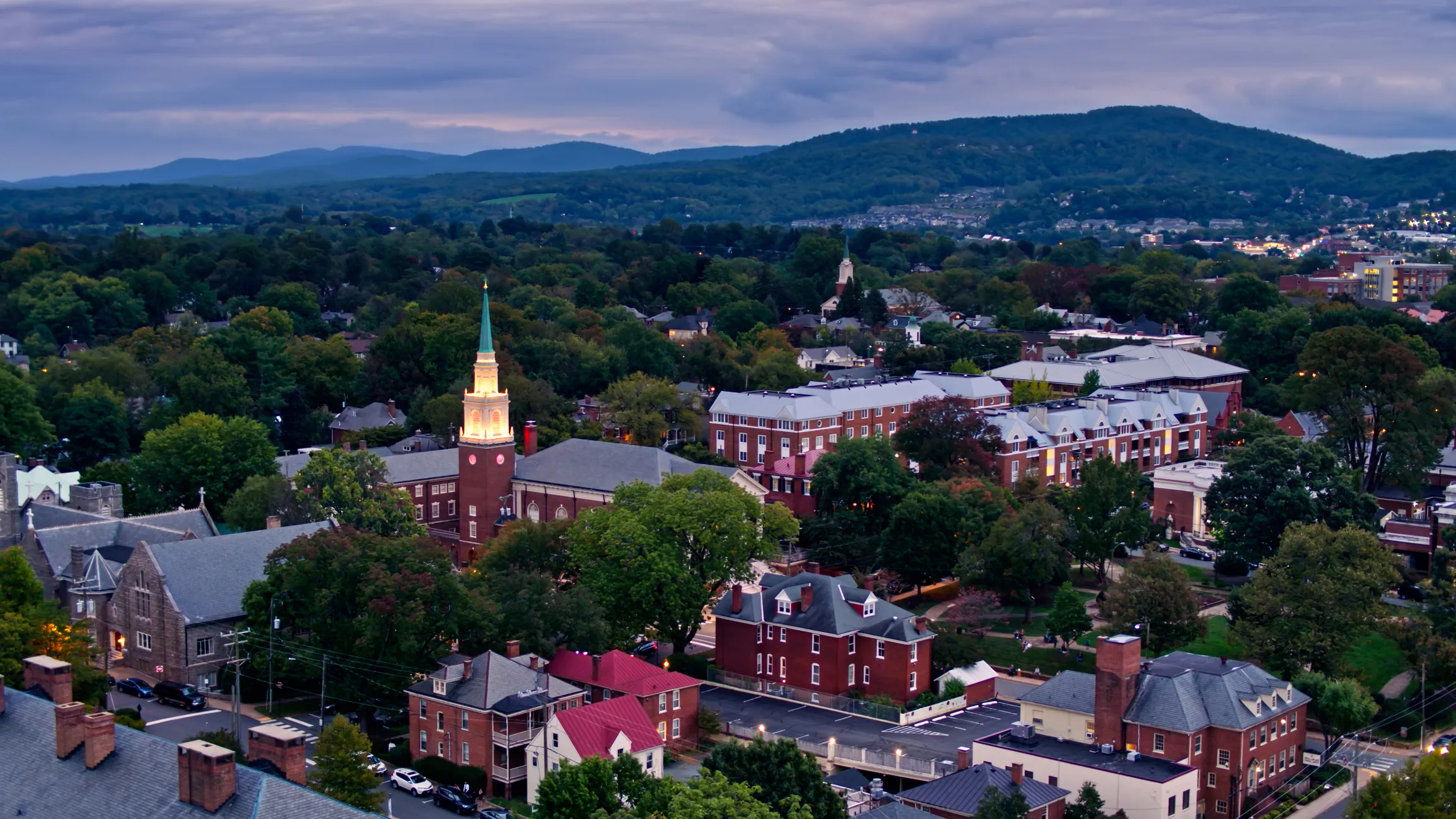 Skyline and landmark view of Charlottesville, Virginia