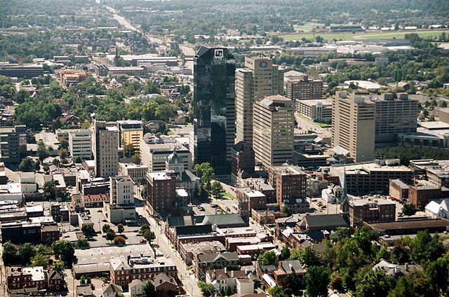 Skyline and landmark view of Lexington, Kentucky