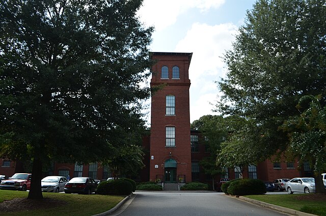 Skyline and landmark view of Newnan, Georgia