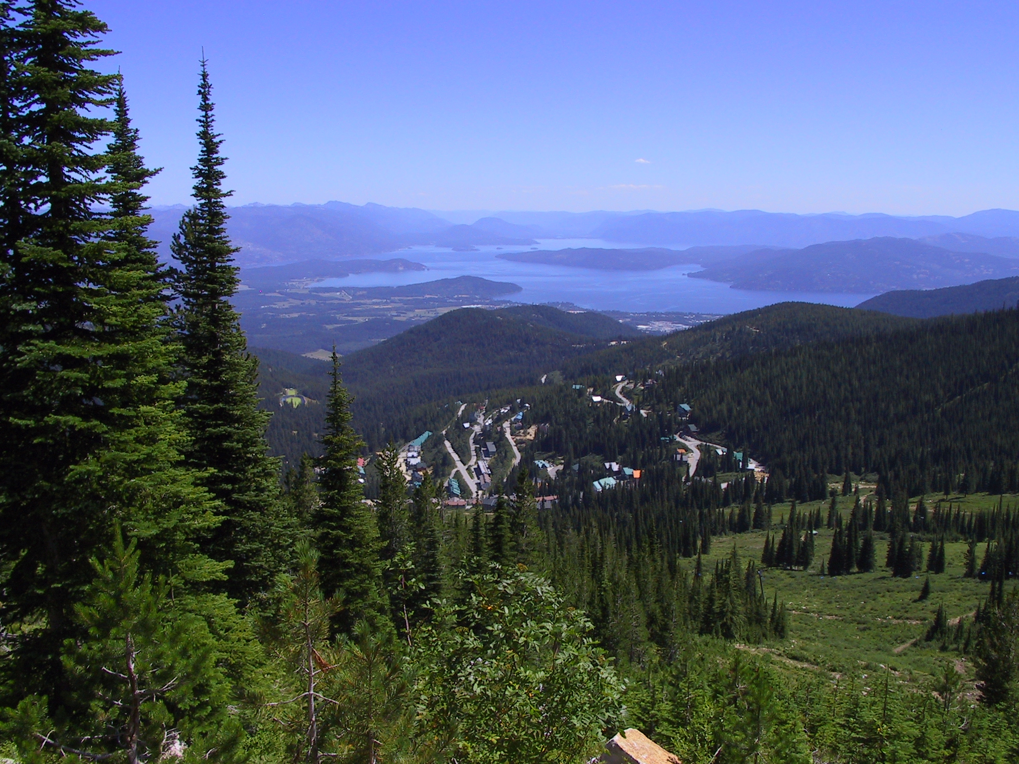 Skyline and landmark view of Sandpoint, Idaho