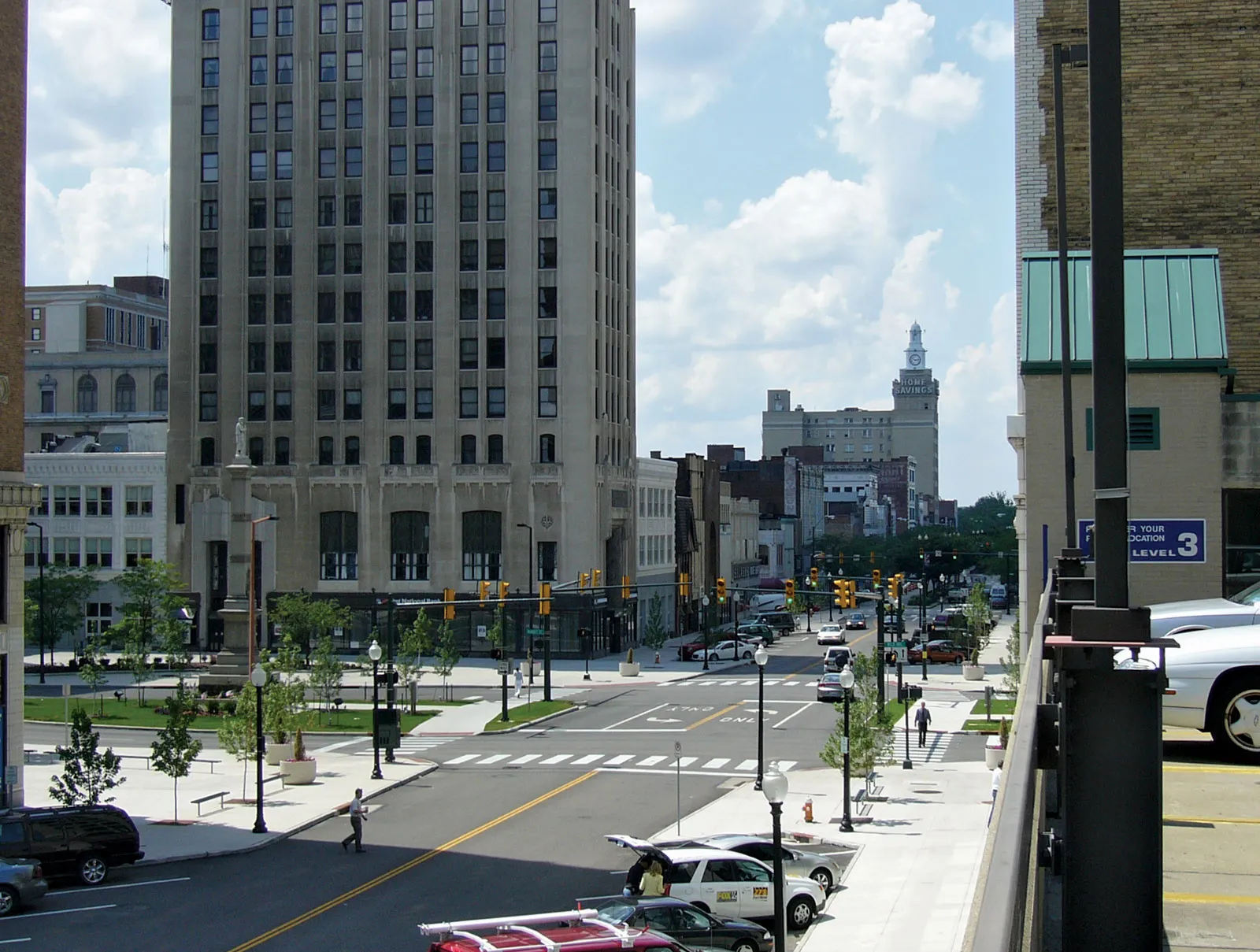 Skyline and landmark view of Youngstown, Ohio